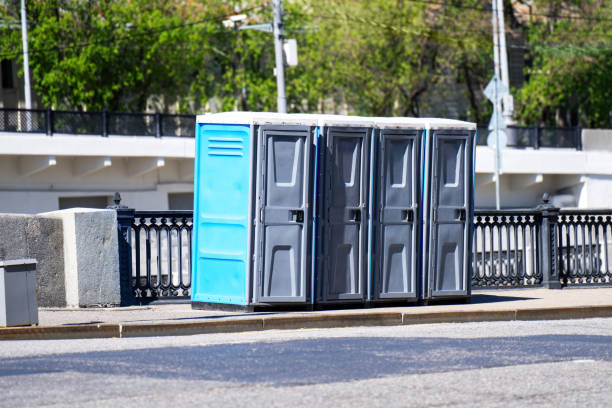 Portable Toilet Options We Offer in Bolivar, MO